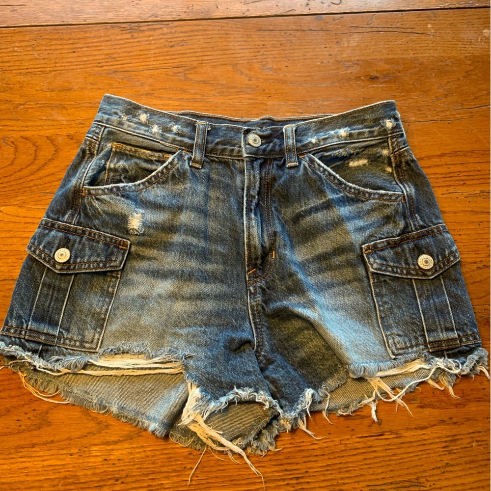 American Eagle Cargo denim shorts!